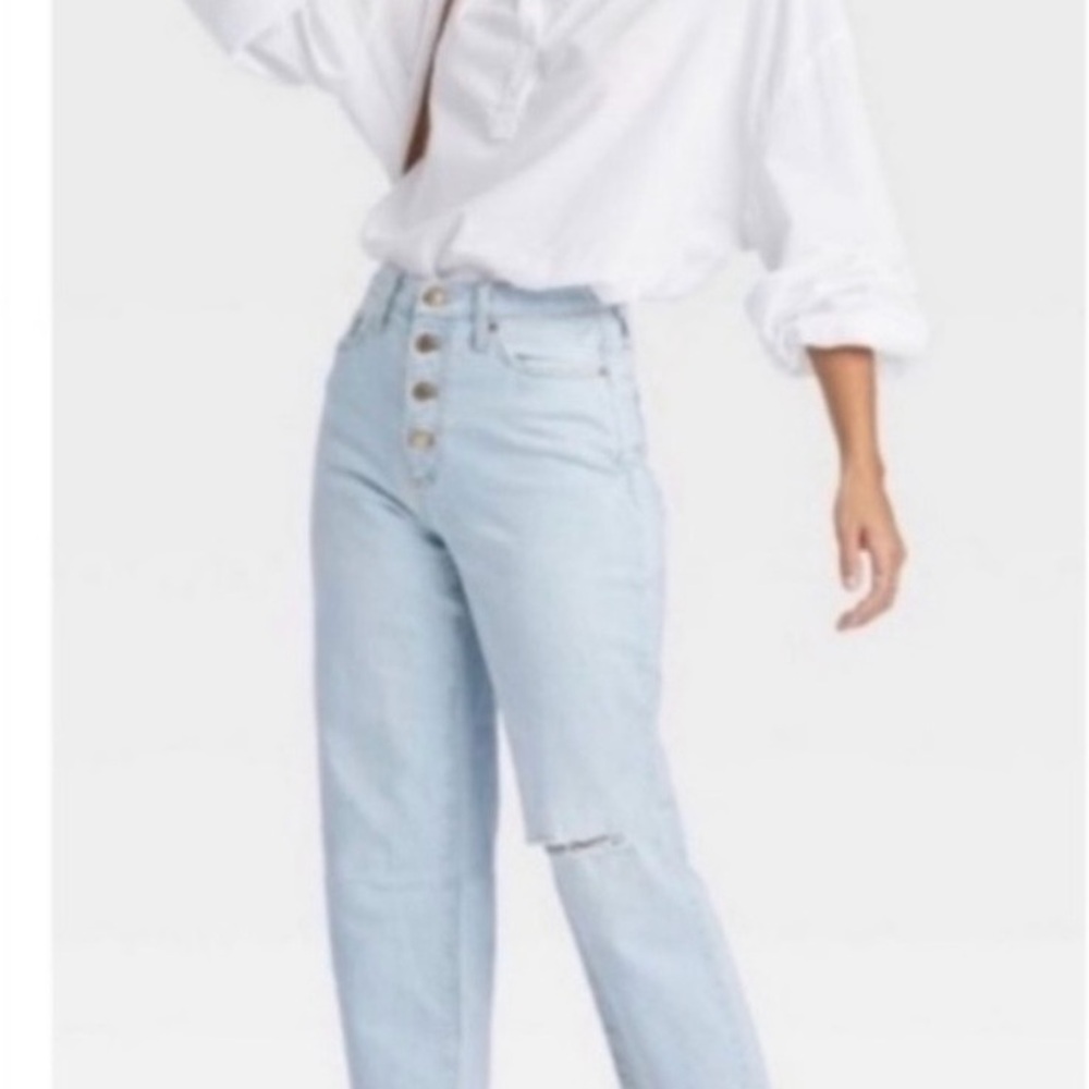 NWT Universal Thread Curvy Vintage Straight Light Wash Vintage Stretch Sz 4